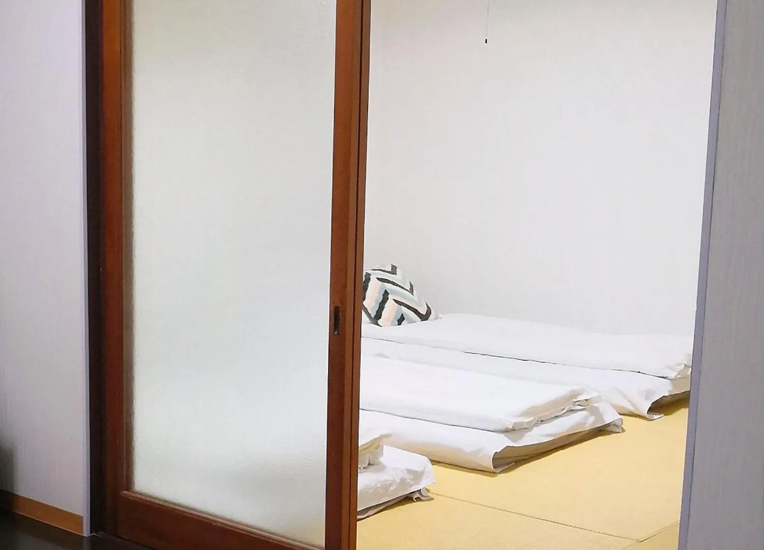 Nippori Osaka Nishi-Tengachaya Guesthouse西天下茶屋アパートメント 0*,  日本