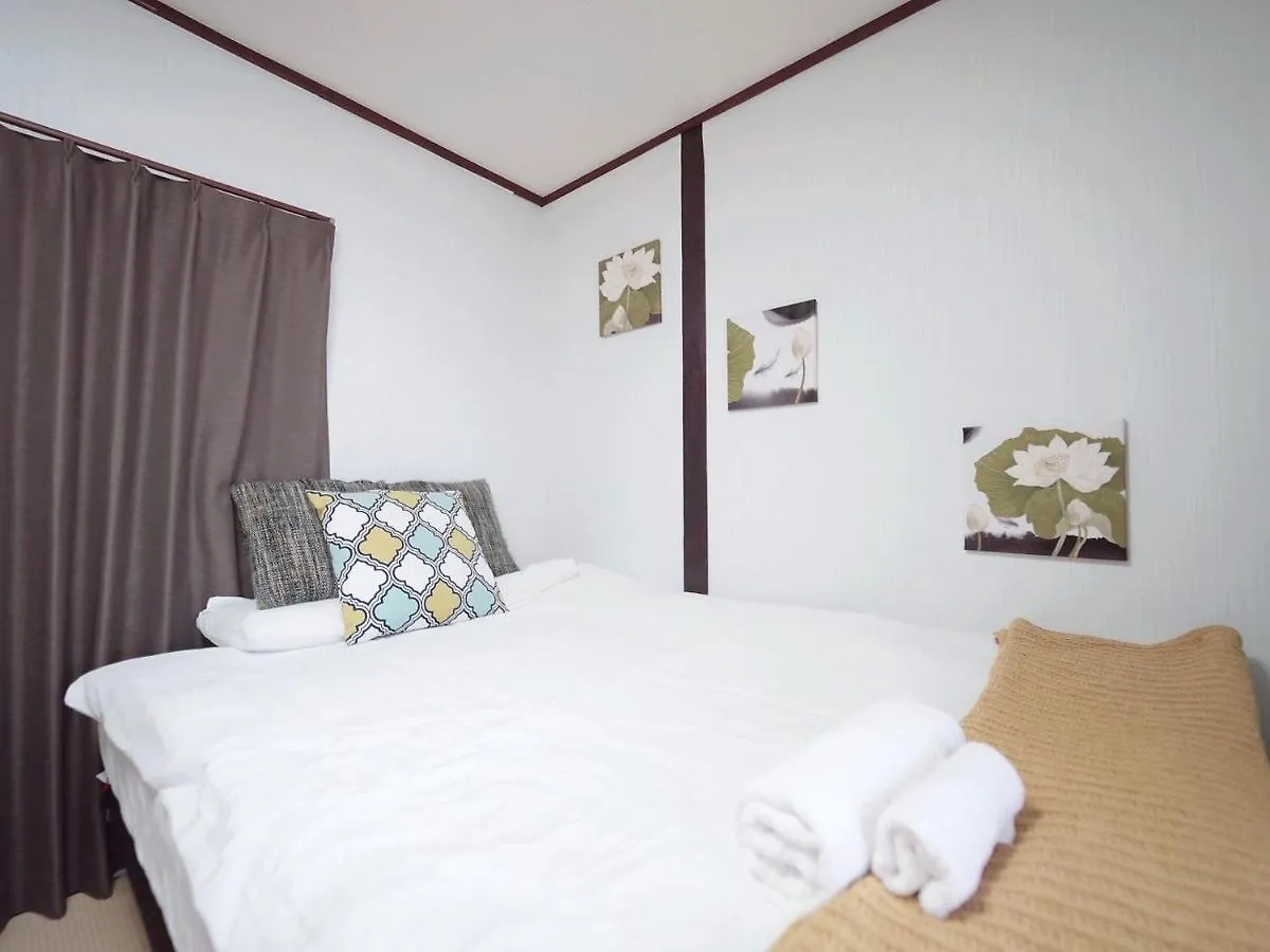 Nippori Osaka Nishi-Tengachaya Guesthouse西天下茶屋アパートメント 0*,  Japan