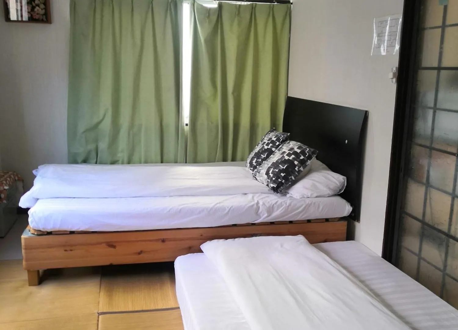 Nippori Osaka Nishi-Tengachaya Guesthouse西天下茶屋アパートメント 0*,  Japán