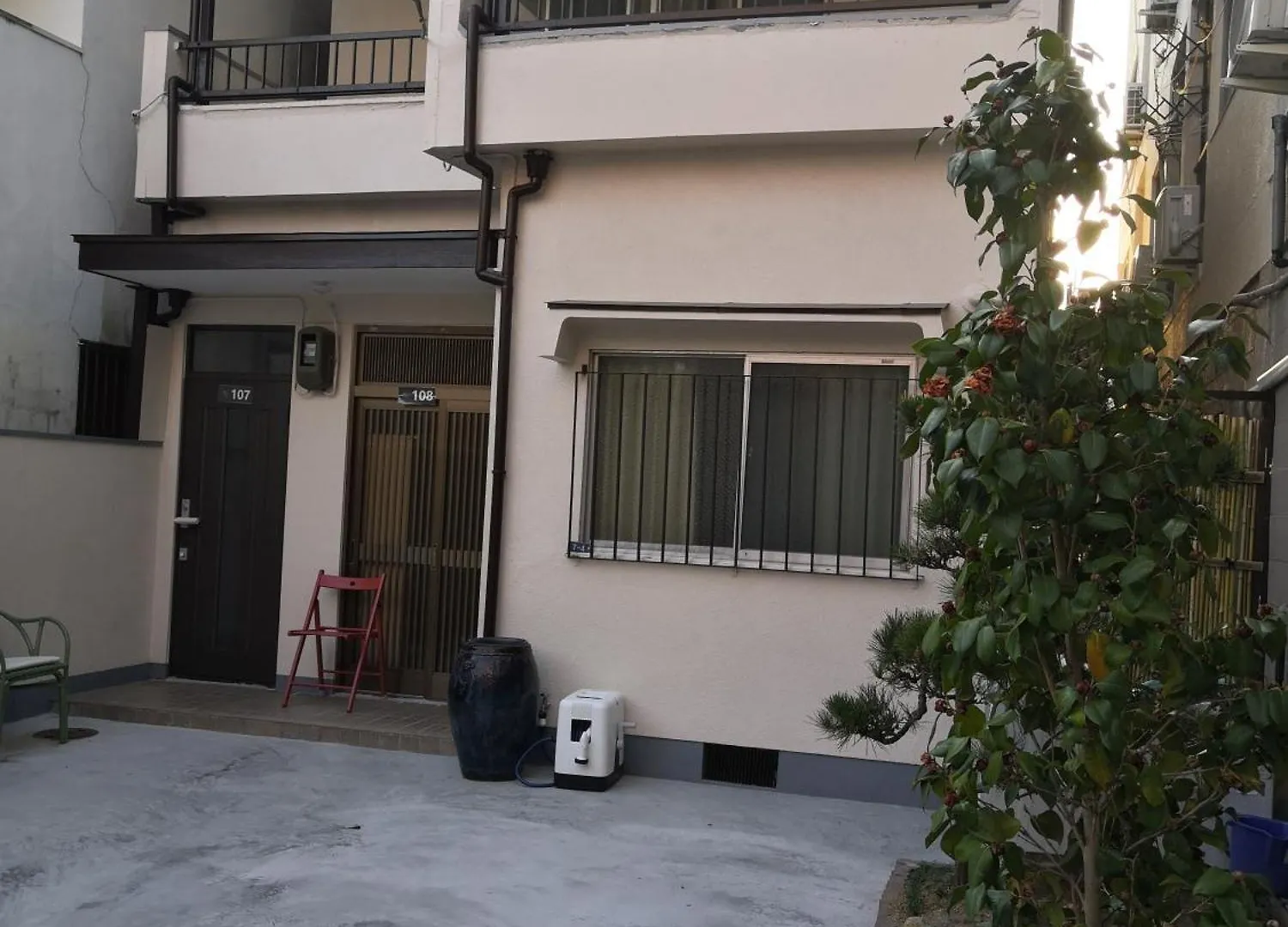 Nippori Osaka Nishi-Tengachaya Guesthouse西天下茶屋アパートメント 0*,  Japan